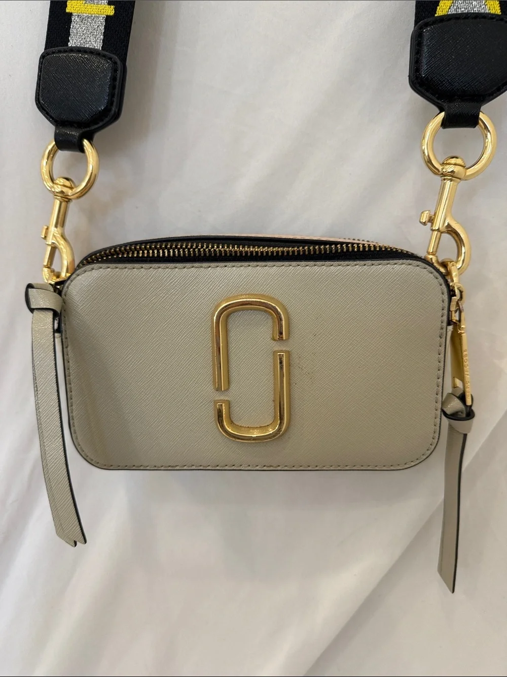 Marc Jacobs 100 authentic Snapshot Purse